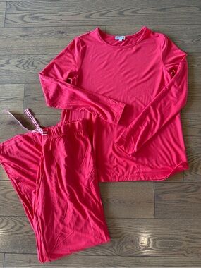 NWOT LAKE Pajamas current season DreamModal long / long set